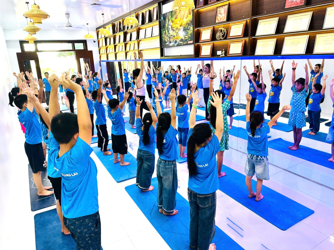 Khám Phá Các Lớp Học Trực Tiếp Tại Học Viện Huấn Luyện Thi Đấu YoGa Thành Tích Cao Quyết Vũ e d4